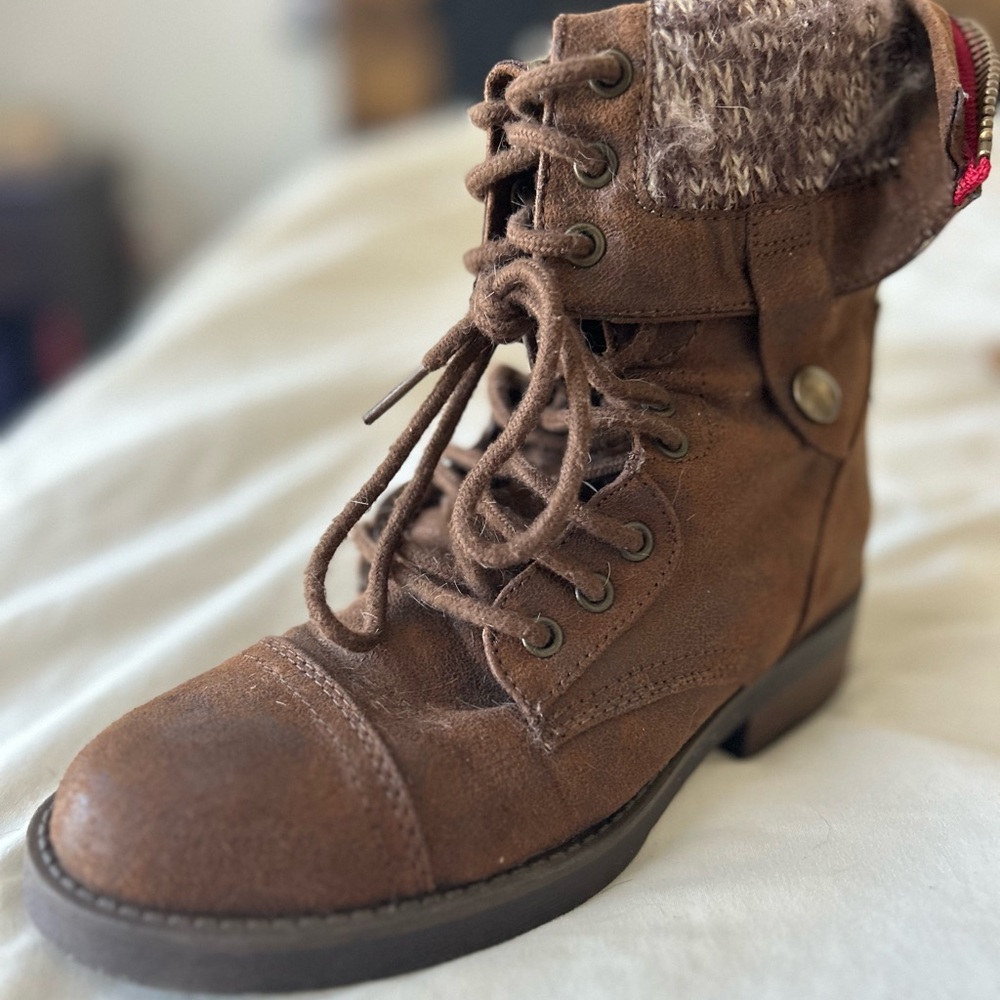 American eagle brown combat boots